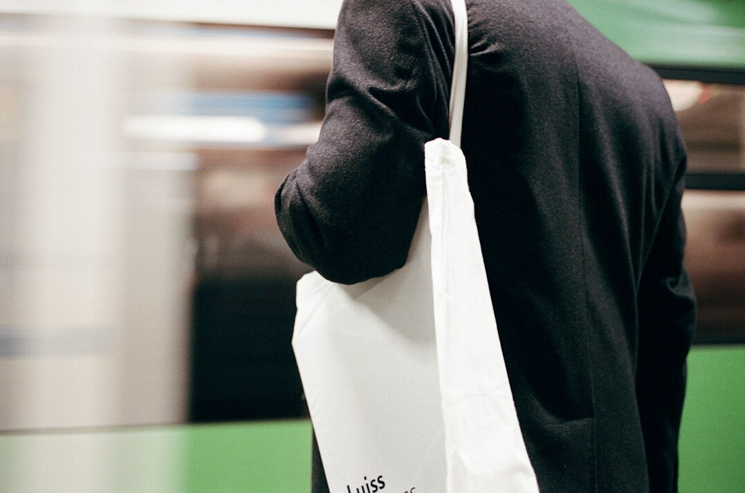 shoplifter hiding items in bag